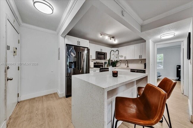 Building Photo - 9225 SW 87th Ave