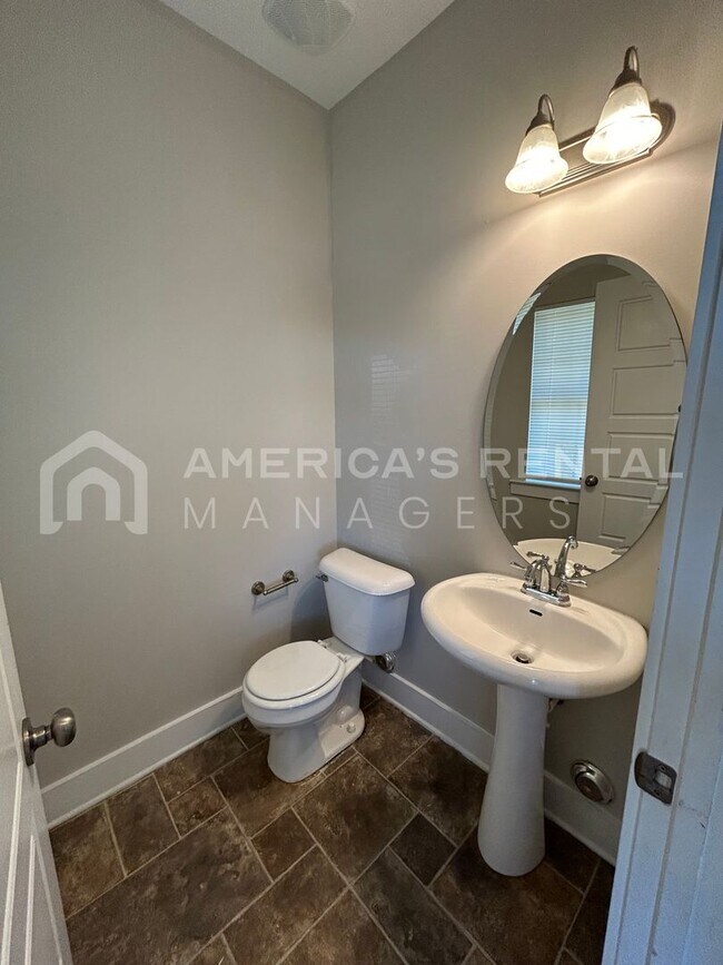 Building Photo - Home for Rent in Chelsea, AL!!! Sign a 24-...