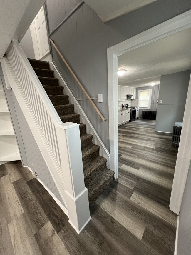 Building Photo - 85 Chestnut St