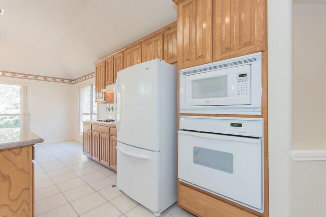 Building Photo - 15808 Chatham Wood Dr