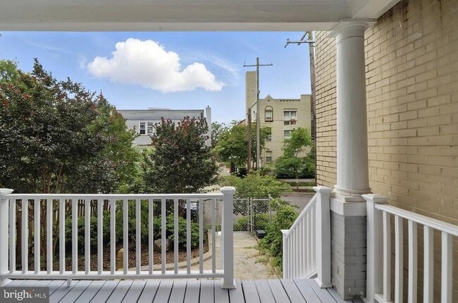 Building Photo - 809 Jefferson St NW