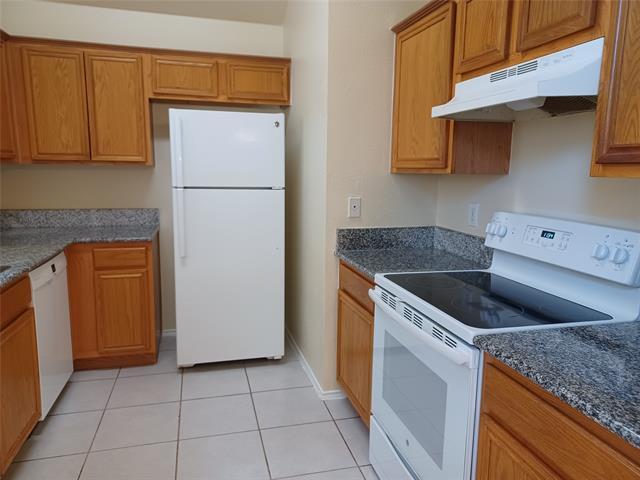 Building Photo - 537 Monarch Dr