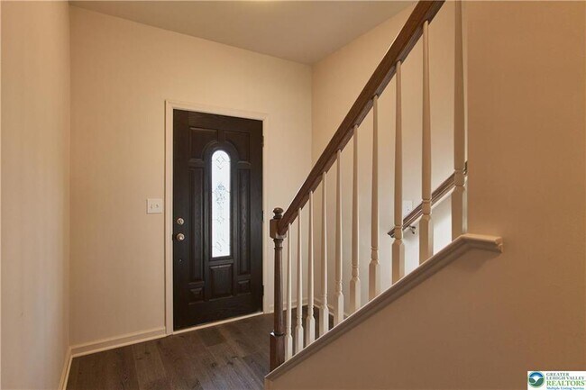 Building Photo - 6653 Stein Way
