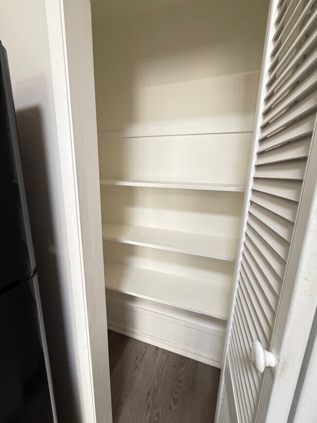 Building Photo - Convenient 2 Bedroom Condo in Bennett Valley