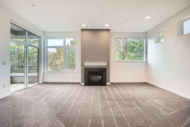 Building Photo - 1bd/1ba Kirkland Condo