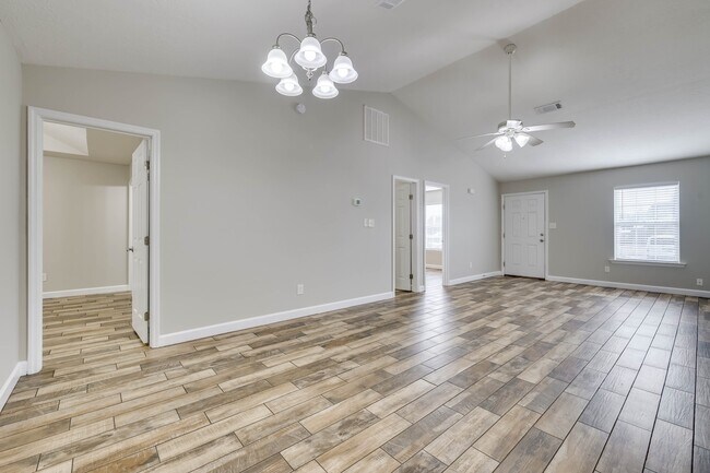 Building Photo - 219 Lynbrook Way