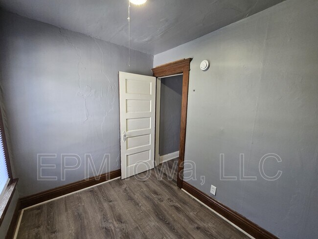 Building Photo - 1311 W 2nd St