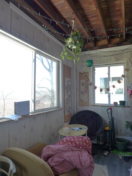 Building Photo - 830 Parker St