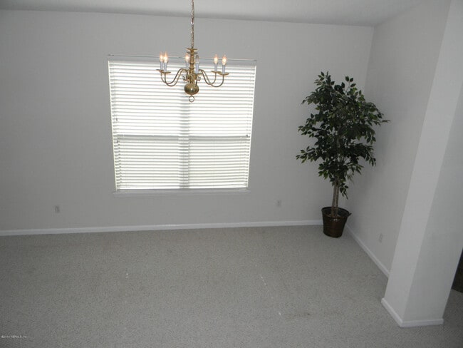 Building Photo - 10599 Roundwood Glen Ct