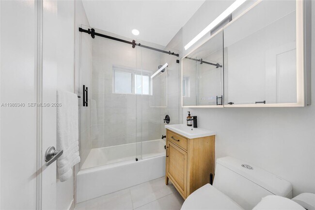 Building Photo - 172 Bentley Dr