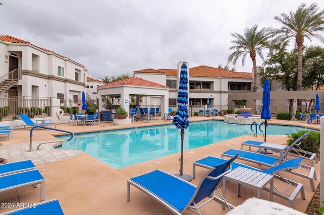 Building Photo - 11375 E Sahuaro Dr