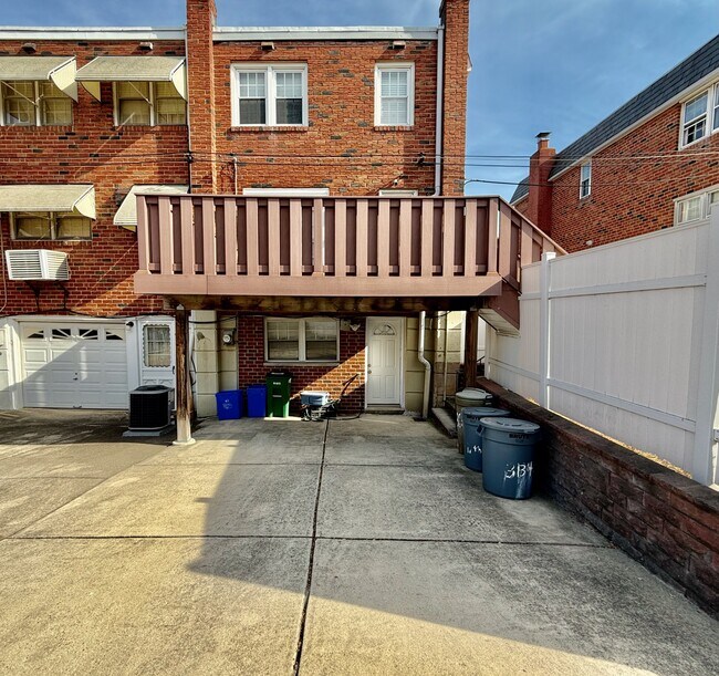 Building Photo - 3134 S 17th St