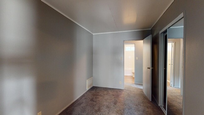 Building Photo - 3 bed close to Belt and 36 Hwy