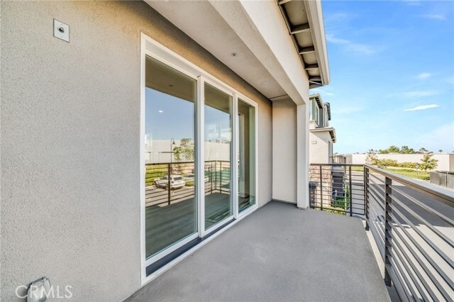 Building Photo - 221 Carmona