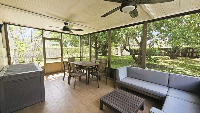 Building Photo - 6550 SW 28th St