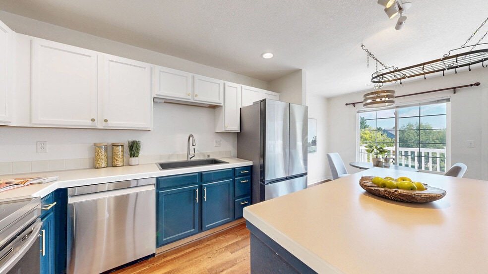 Building Photo - 2560 Concord Cir