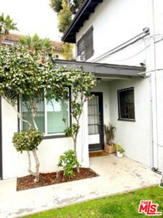 Building Photo - 1700 Griffith Park Blvd