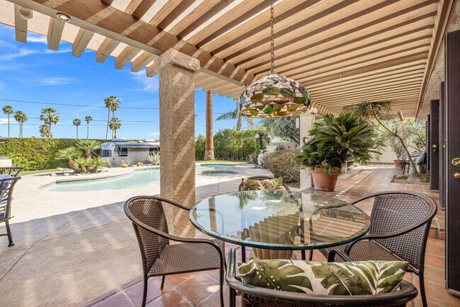 Building Photo - 46310 Shadow Mountain Dr