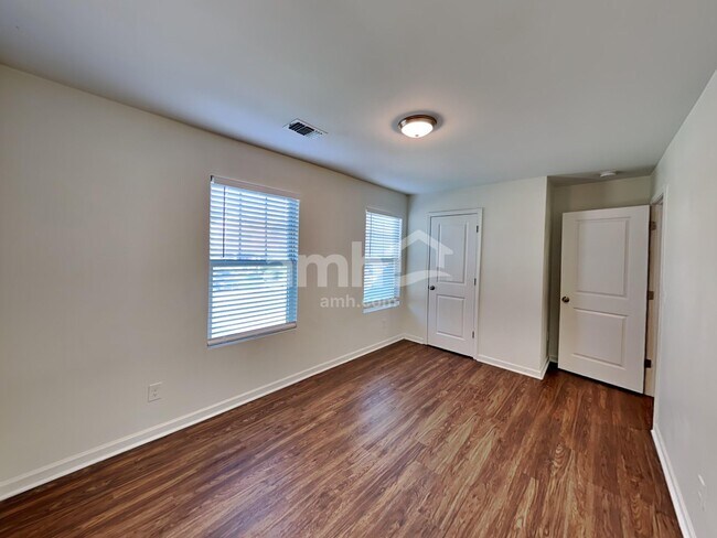 Building Photo - 601 Scotland Dr