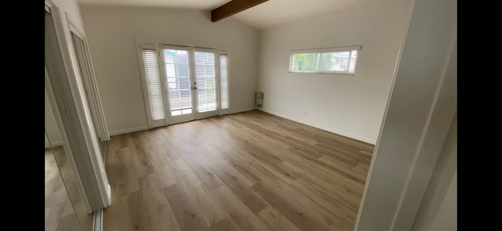 Bedroom 2 w/balcony - 410 28th St