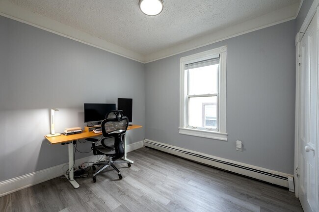 Building Photo - 233 Bidwell Ave