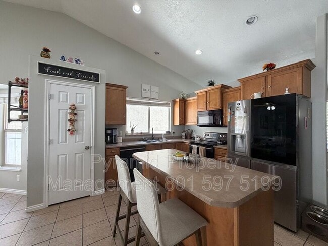 Building Photo - 12894 Cactus Berry Dr