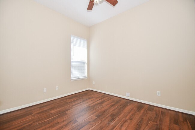 Building Photo - 20916 Sunrise Pine View Ln