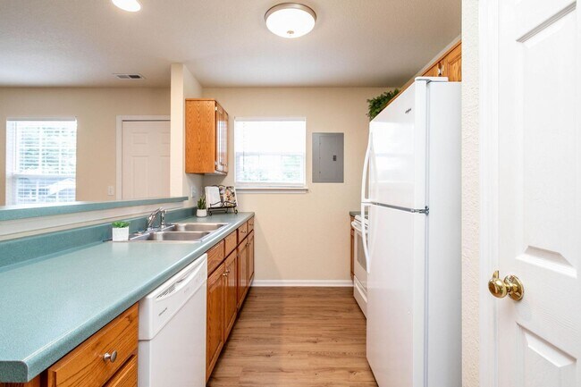 Building Photo - 4522 Waterloo Dr