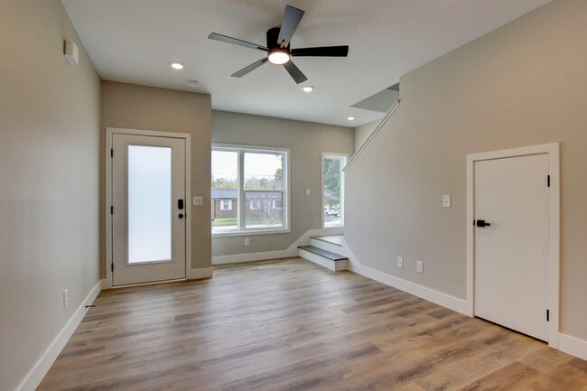 Building Photo - 230 3rd St