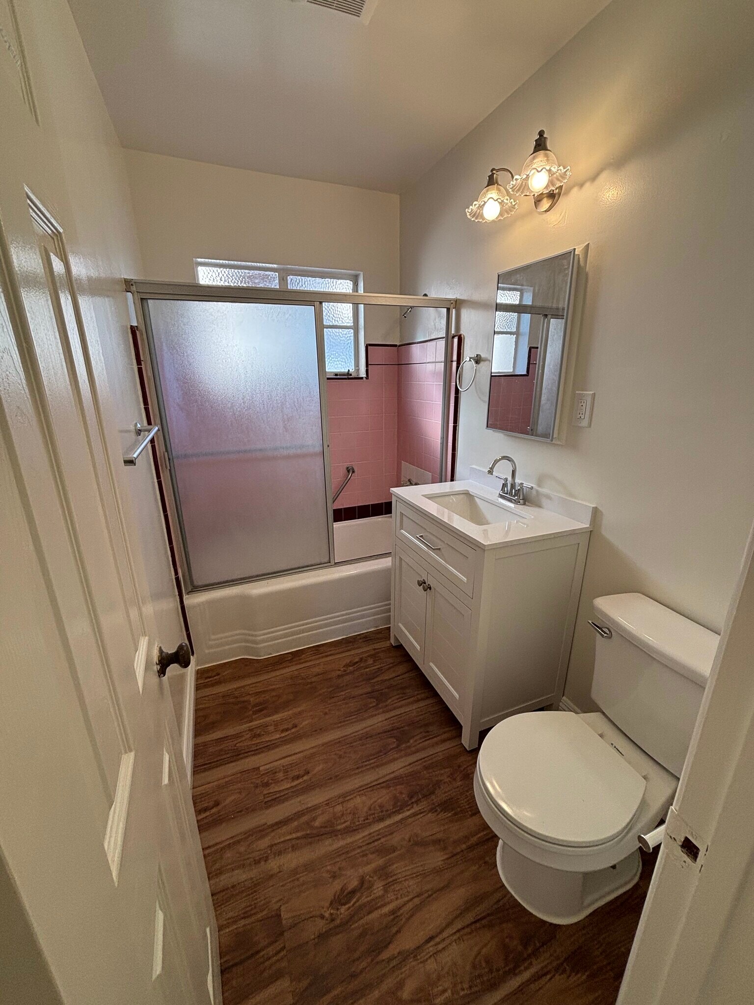 Building Photo - 4616 Kingswell Ave