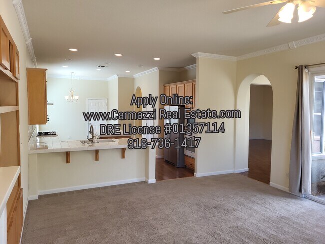 Building Photo - 1201 Souza Way