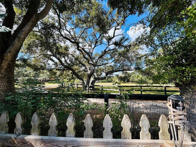 Building Photo - 2056 59th Way N