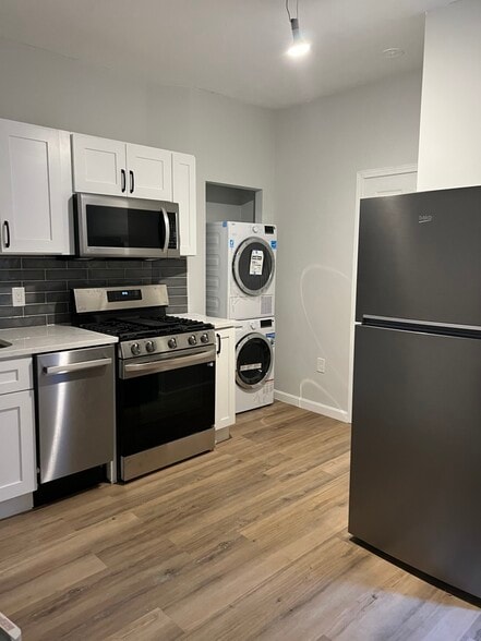 Building Photo - 9 Noyes Plz