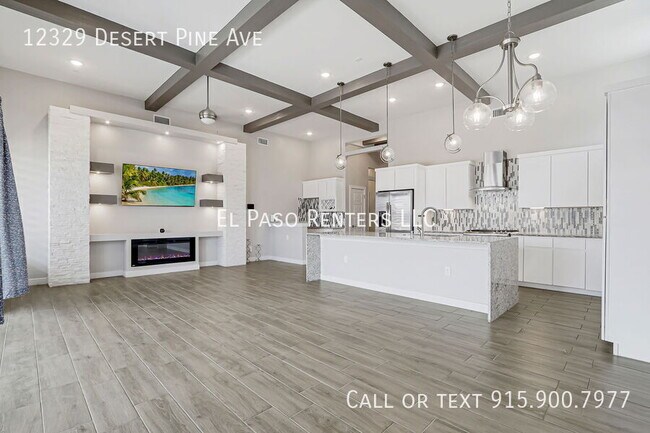 Building Photo - 12329 Desert Pine Ave