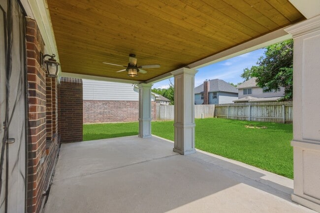 Building Photo - 3126 Waters View Dr