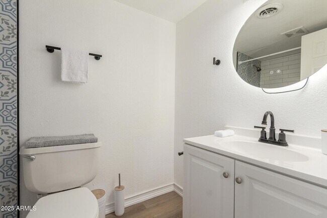 Building Photo - 4701 N 68th St