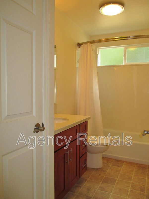 Building Photo - 1129 1st Ave