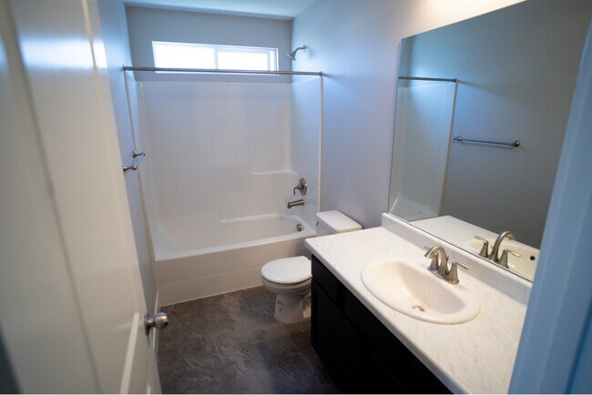 Building Photo - 1365 N 3740 W