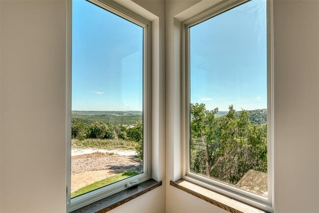 Building Photo - 8621 Nina Ln