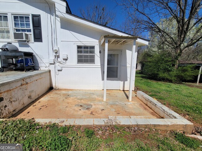 Building Photo - 471 Gainesville Hwy