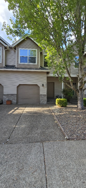 Primary Photo - 18582 SW Takena Ct