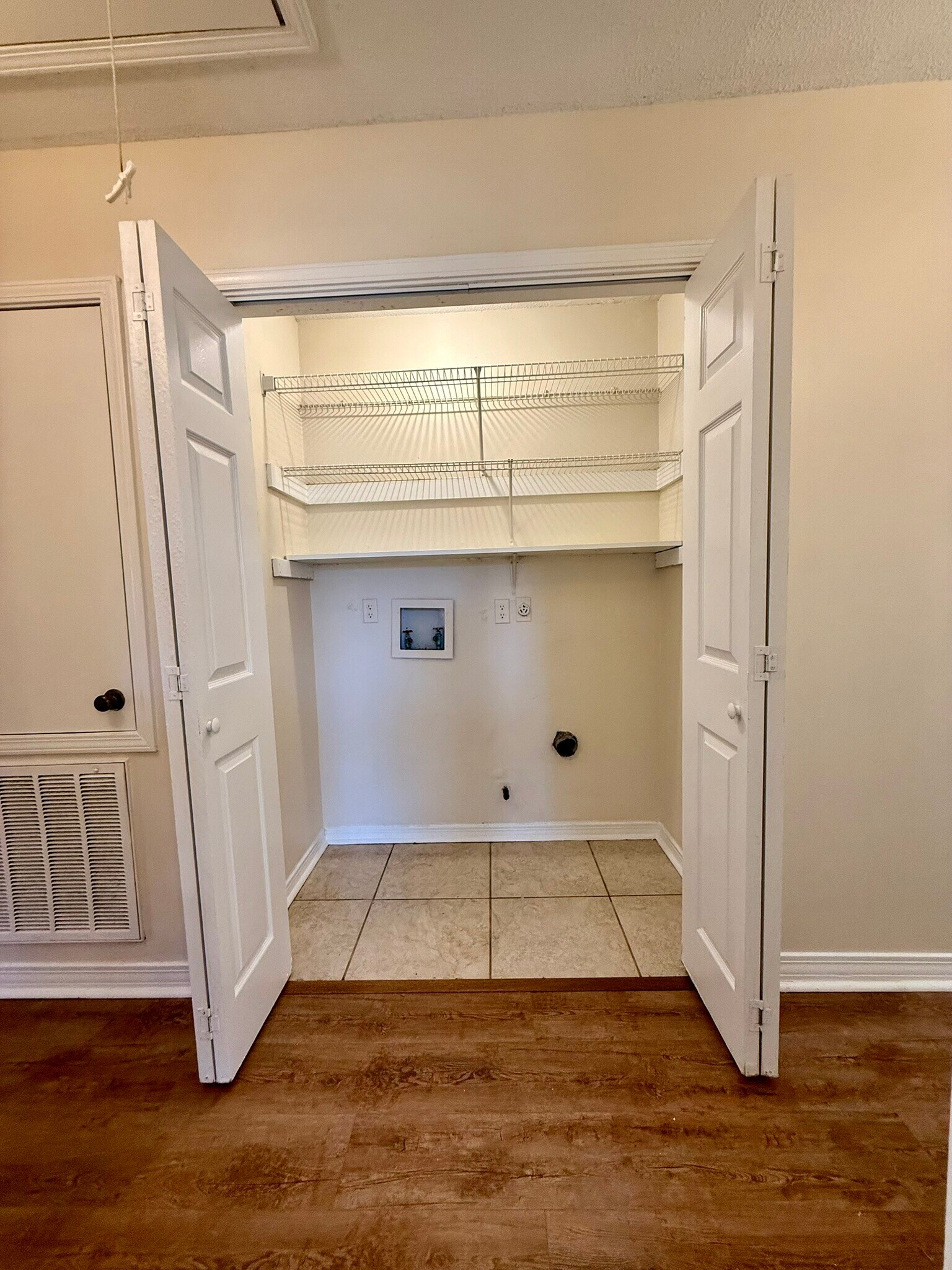 Building Photo - 129 Mead Ct