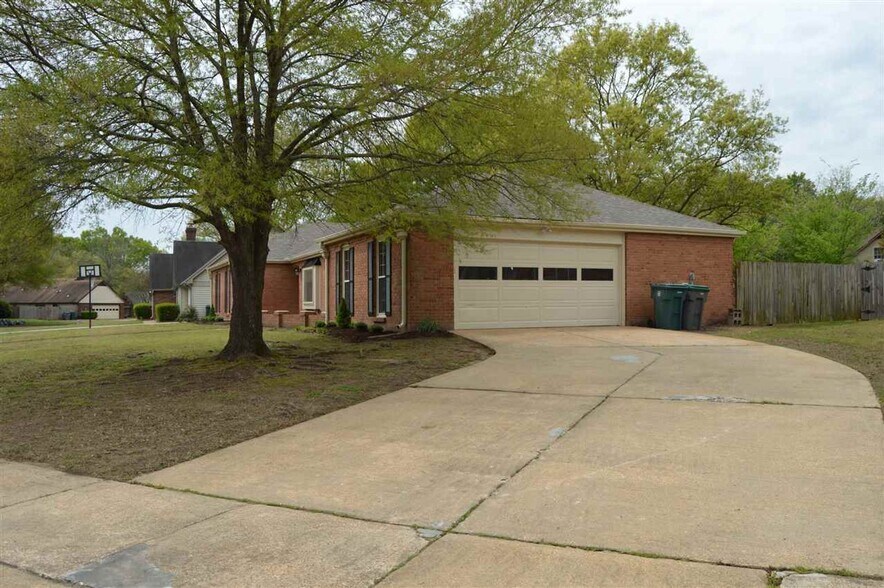 Building Photo - 3765 Birchvale Dr