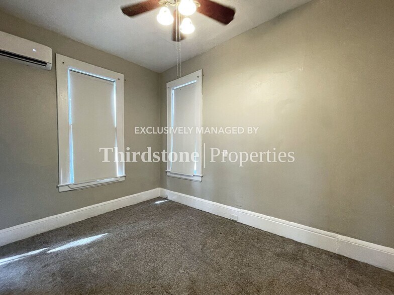 Building Photo - 121 W 6th St