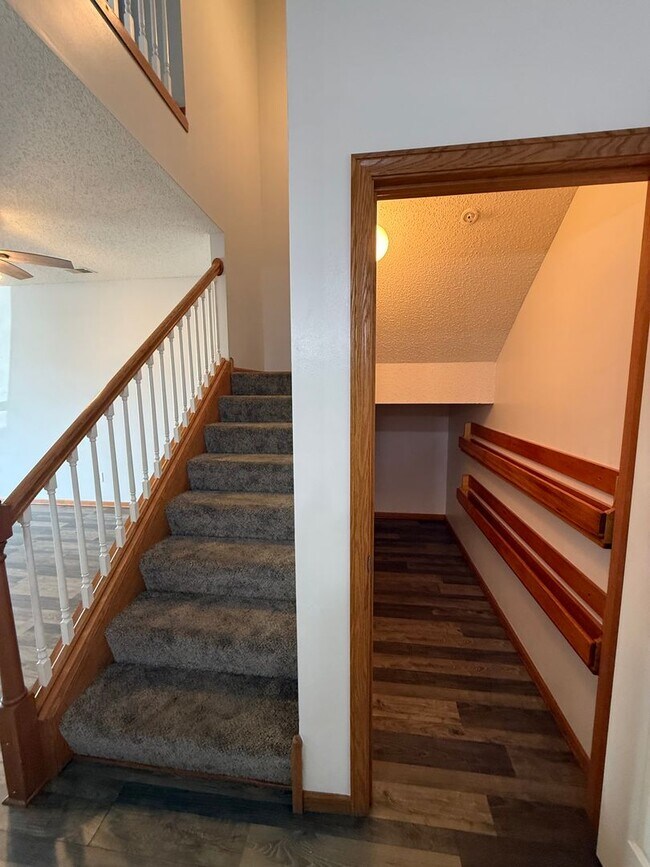 Building Photo - 14649 Sapphire Way