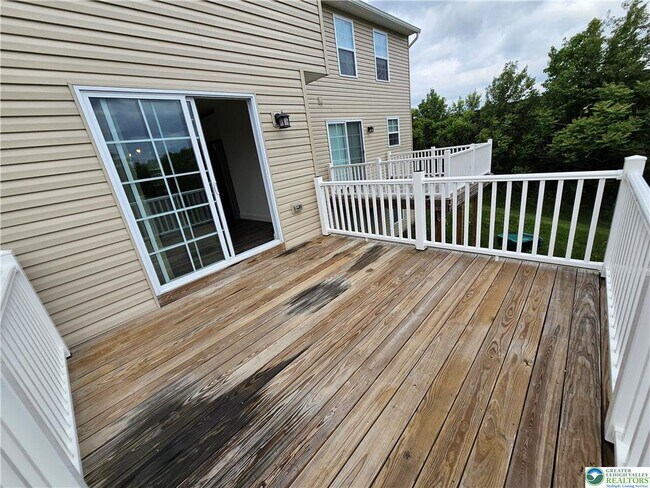 Building Photo - 1601 Greystone Cir