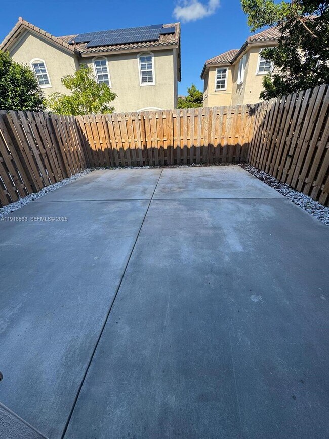 Building Photo - 11745 SW 245 Ter