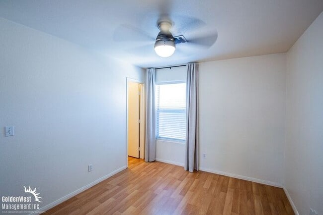 Building Photo - Gorgeous 3Bdm 2.5Ba Two-Story Home in Squire Village in a Gated Community!