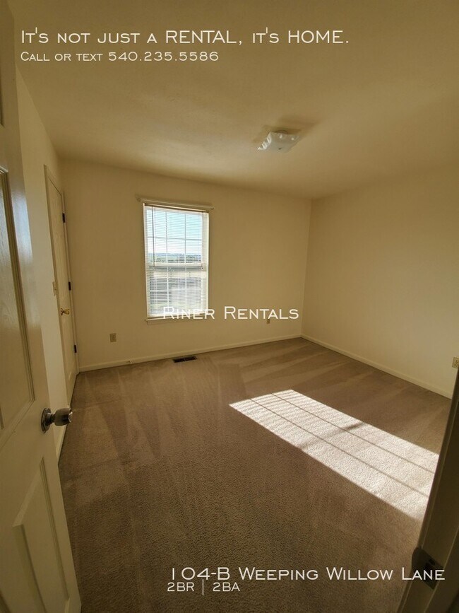 Building Photo - 104 Weeping Willow Ln