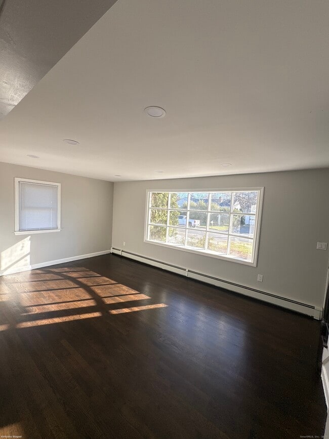 Building Photo - 19 Mill St